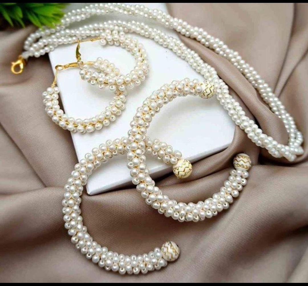 Beaded Resin Polish Pearl Artificial Set