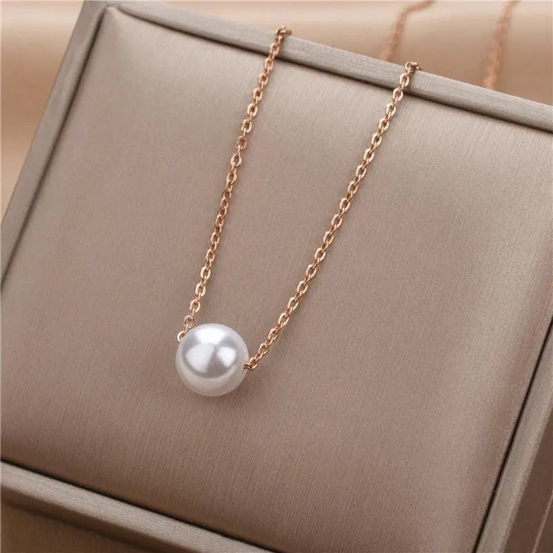 White Pearl Necklace
