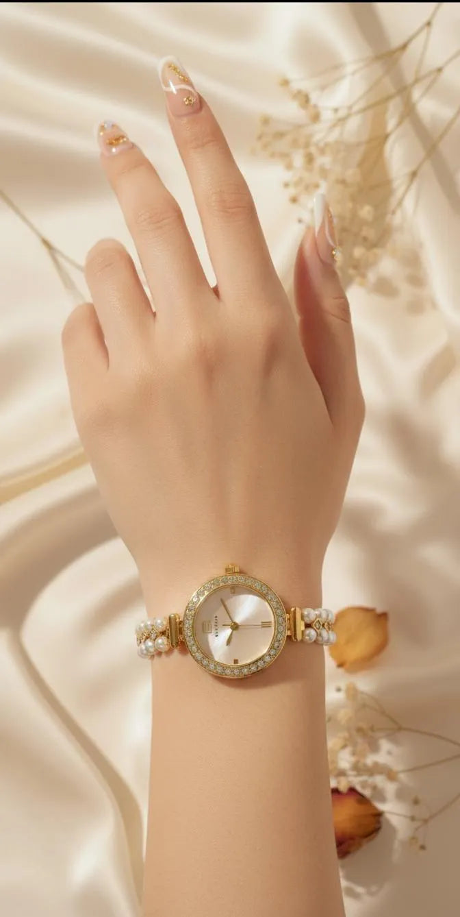 Stylish Women's Quartz Watch with Chain Strap - 1 Pc