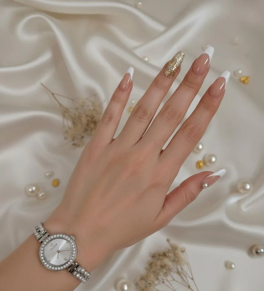 Stylish Women's Quartz Watch with Chain Strap - 1 Pc