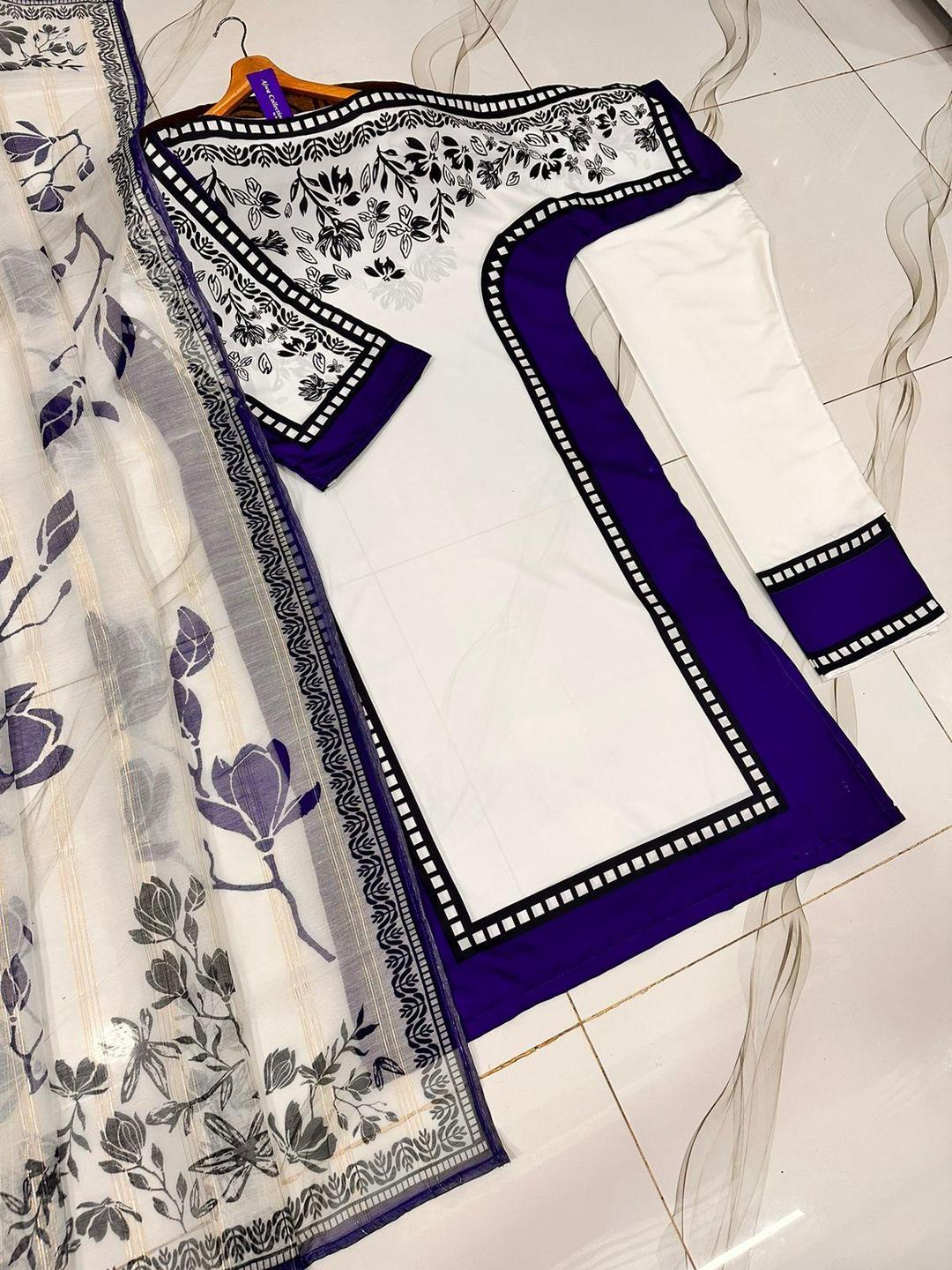 3 Pcs Women's Stitched Lawn Printed Suit