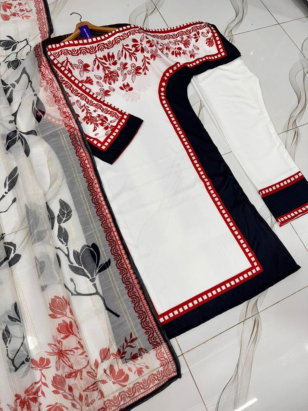 3 Pcs Women's Stitched Lawn Printed Suit
